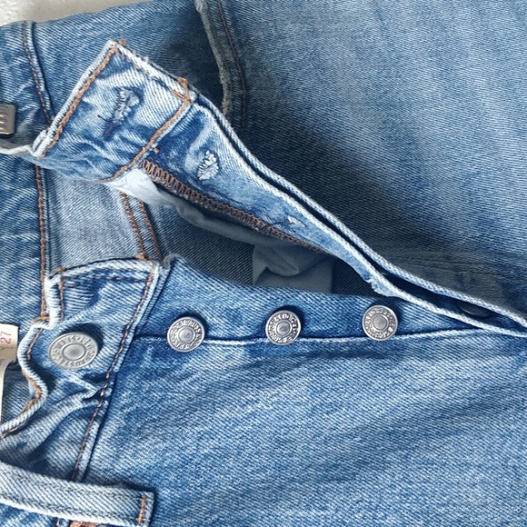 Levi's Ribcage Jeans - Picture 7 of 9